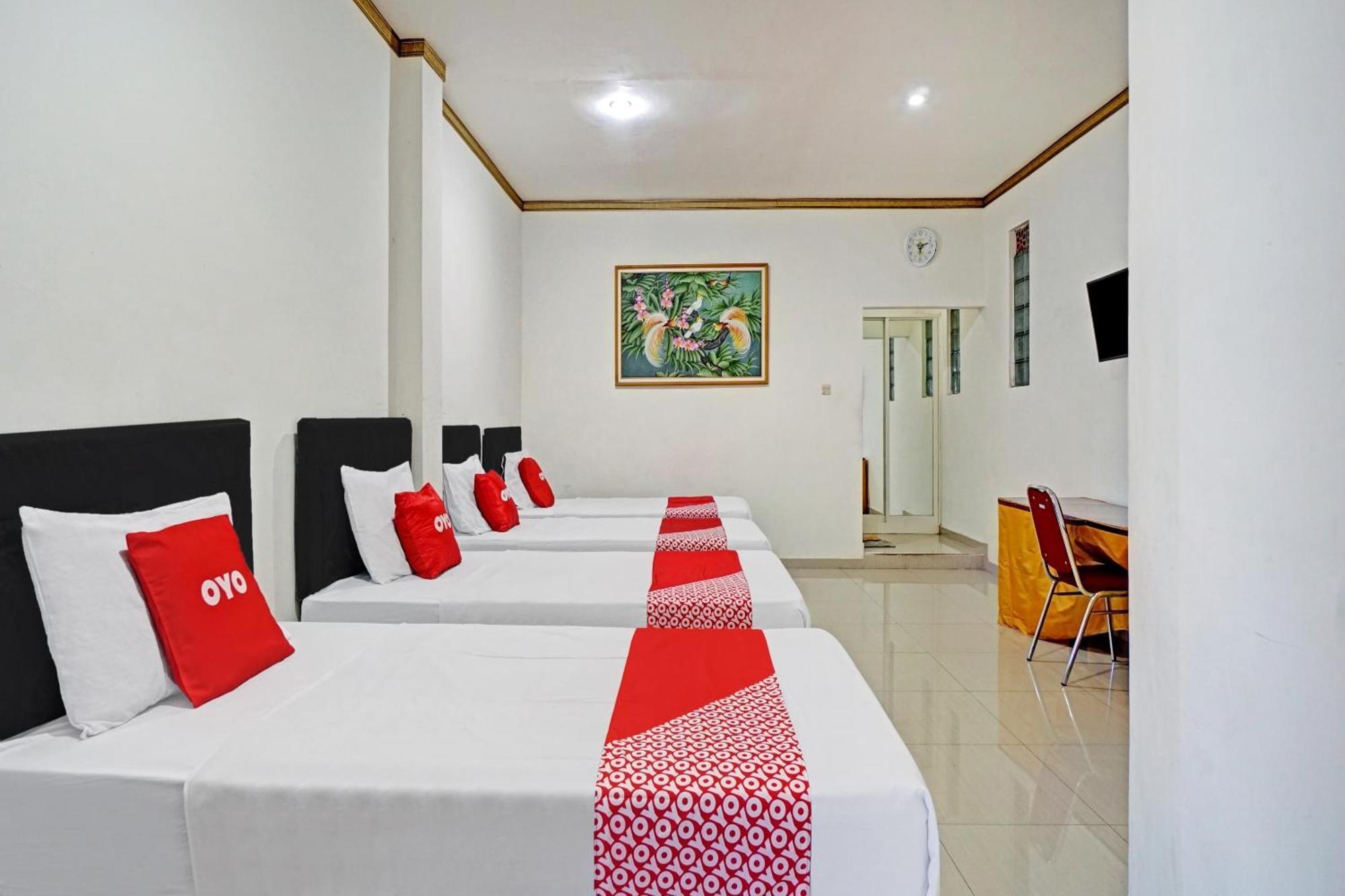Oyo 90028 Hotel Victory Batu  Dış mekan fotoğraf