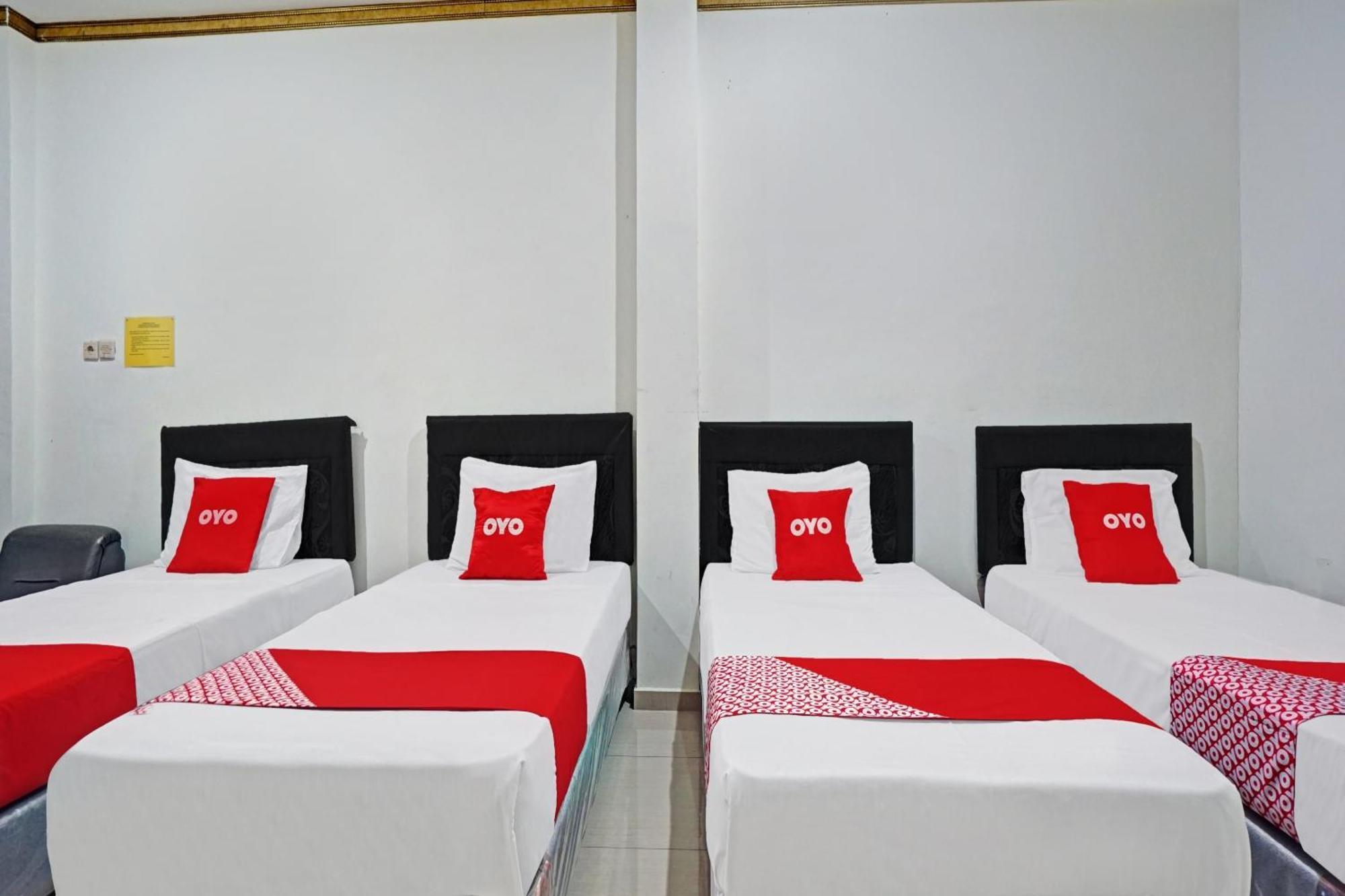 Oyo 90028 Hotel Victory Batu  Dış mekan fotoğraf