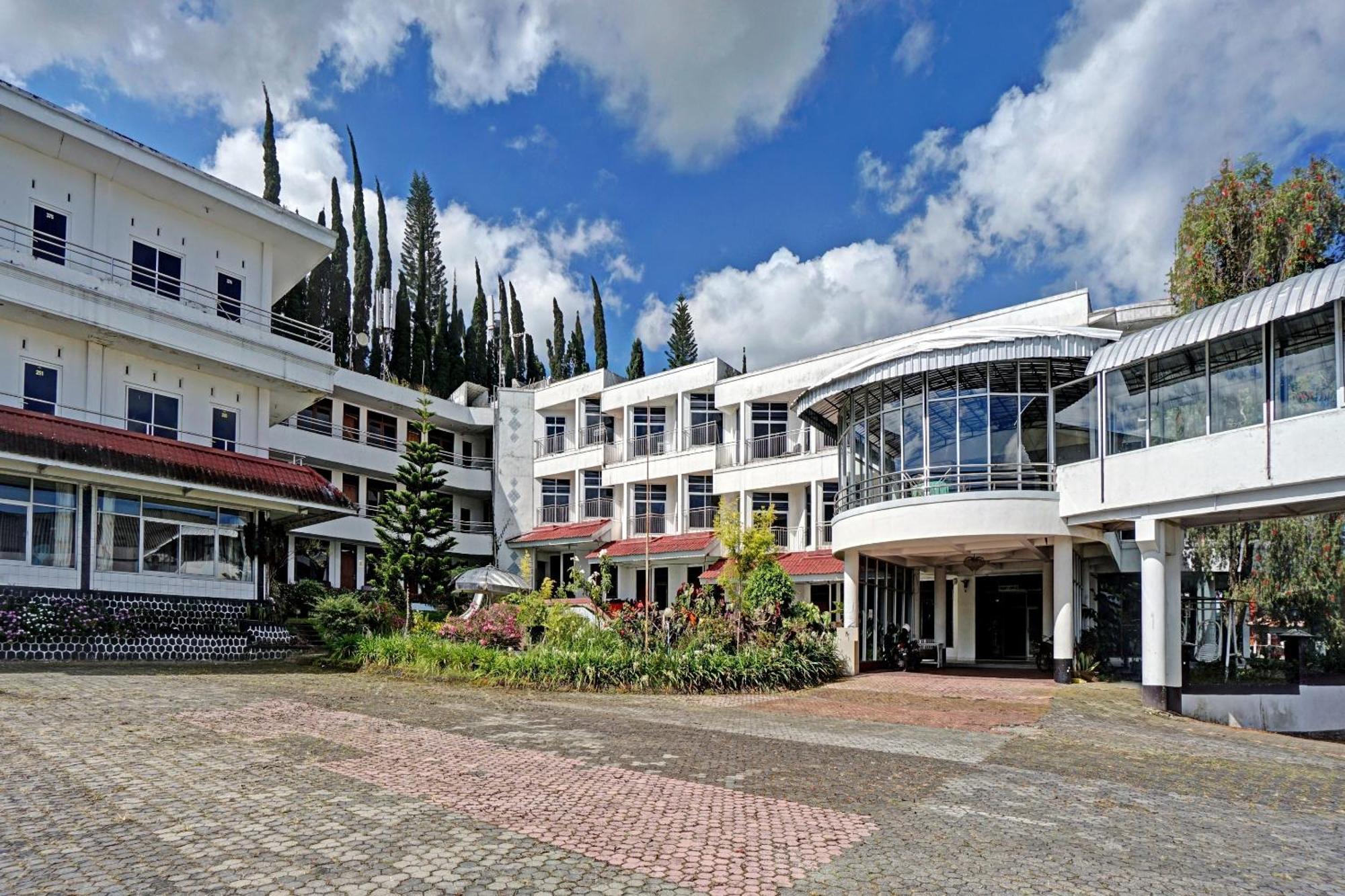 Oyo 90028 Hotel Victory Batu  Dış mekan fotoğraf