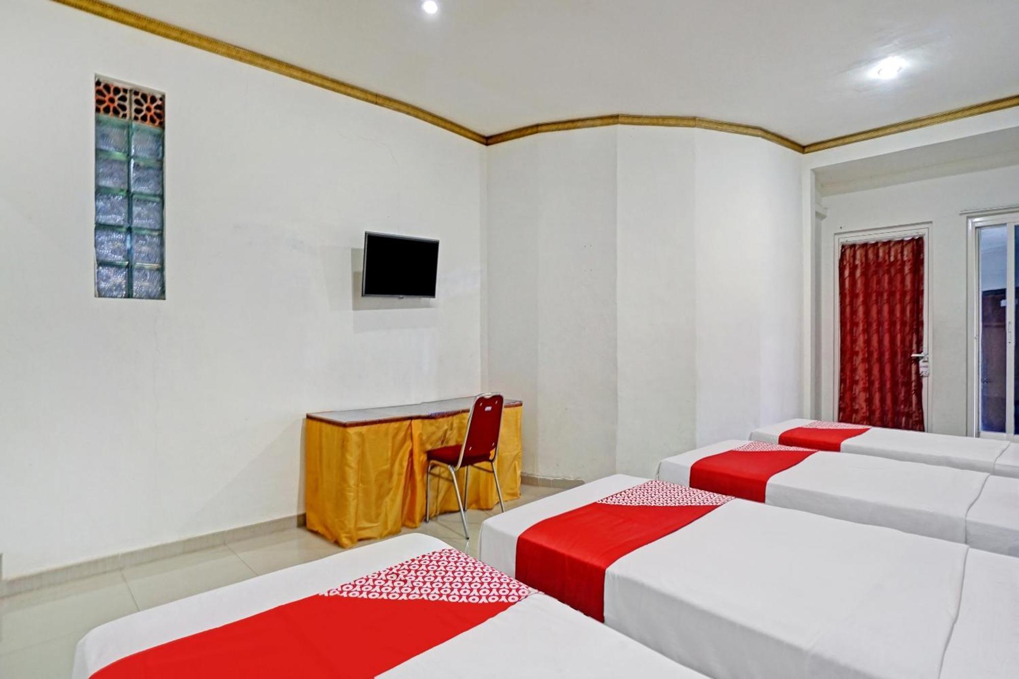 Oyo 90028 Hotel Victory Batu  Dış mekan fotoğraf