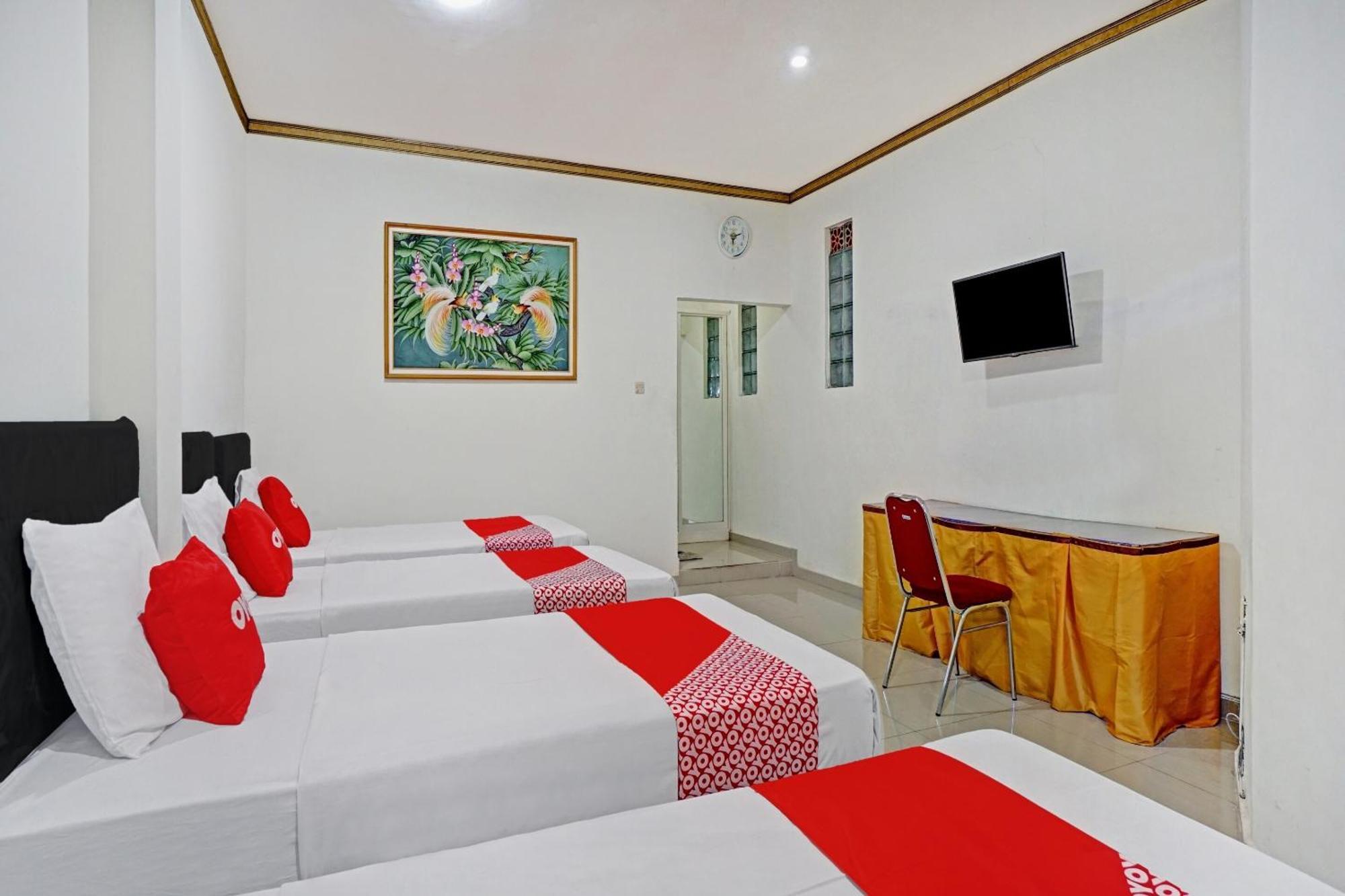 Oyo 90028 Hotel Victory Batu  Dış mekan fotoğraf