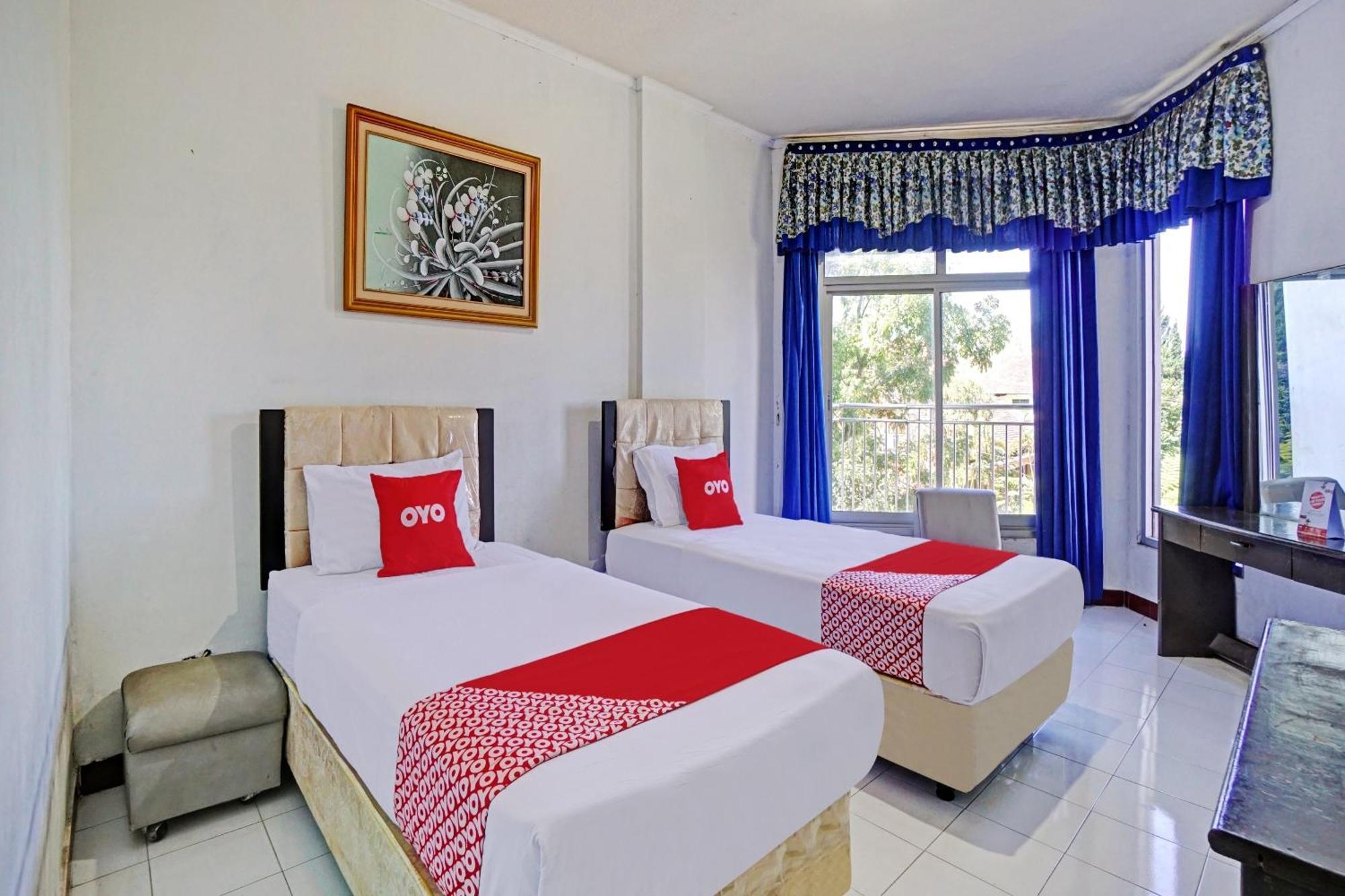 Oyo 90028 Hotel Victory Batu  Dış mekan fotoğraf